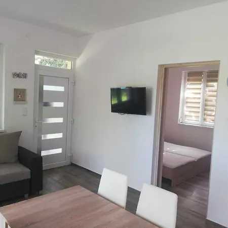 Balaton Feeling Vendeghaz بيت للعطل Fonyód